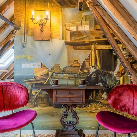 Unieke Bed En Breakfast Met Historisch Verhaal In Ferwert Ferwerd Luaran gambar