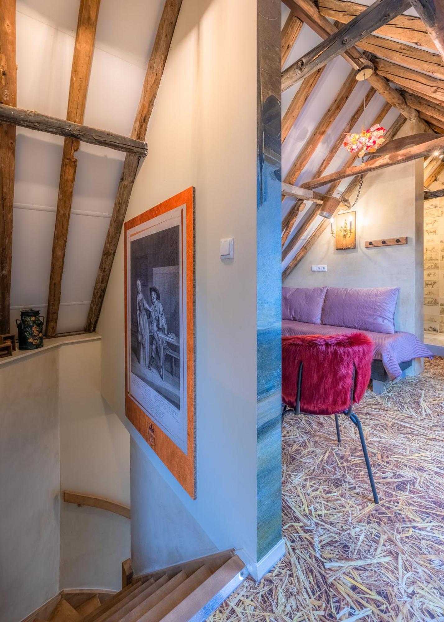 Unieke Bed En Breakfast Met Historisch Verhaal In Ferwert Ferwerd Luaran gambar